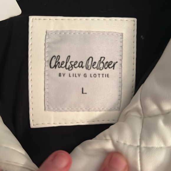 Chelsea DeBoer Winter White Faux Leather Puffer Coat, Large, NWT - Picture 4 of 9